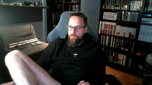 Snapshot of MeSteff chatting on April 22, 7:37 pm MeSteff online show from April 22, 7:37 pm