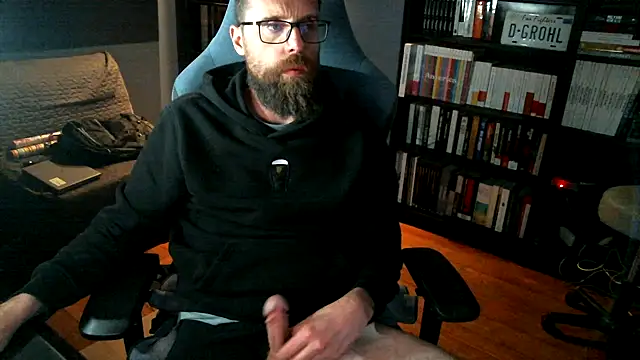 Snapshot of MeSteff chatting on May 8, 8:36 pm MeSteff online show from May 8, 8:36 pm