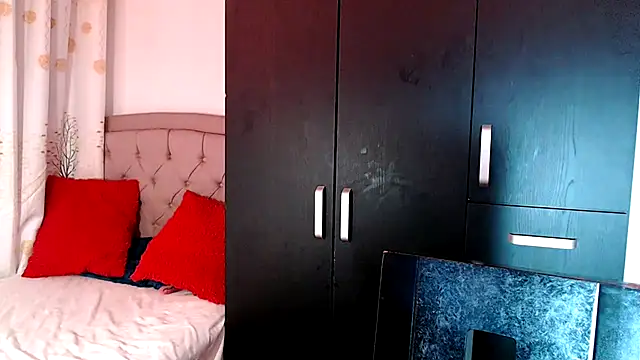 Snapshot of ZajiraShane chatting on March 20, 6:30 am ZajiraShane online show from March 20, 6:30 am