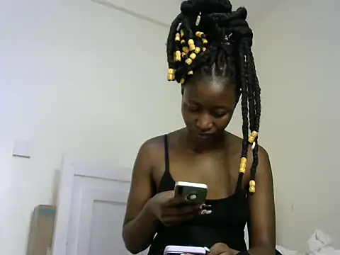 Snapshot of thicky_anncy chatting on March 1, 12:28 am thicky anncy online show from March 1, 12:28 am