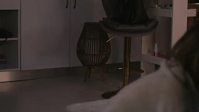 ButterflyLeah online show from December 19, 2:29 am