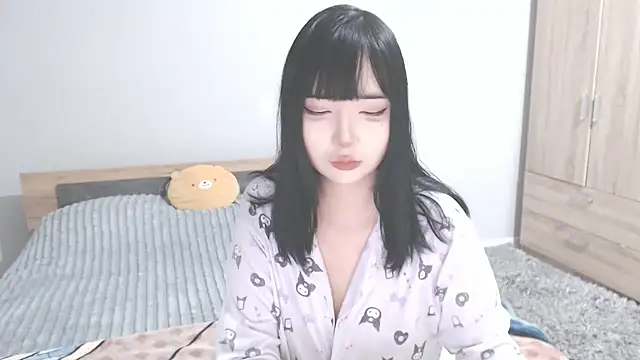 your angela online show from February 4, 5:30 pm