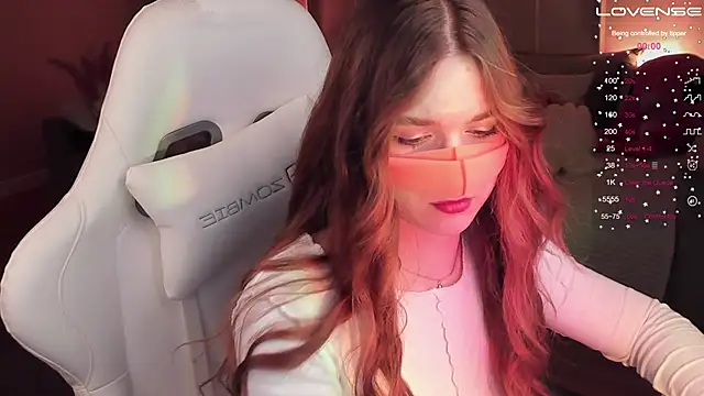 Snapshot of Frau_Lina chatting on December 13, 5:10 pm Frau Lina online show from December 13, 5:10 pm