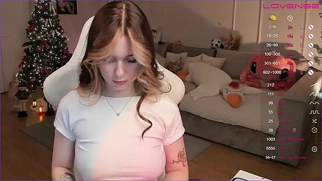 Frau Lina online show from December 21, 2:13 pm