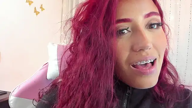 Snapshot of veronicaxx69 chatting on September 13, 12:43 am veronicaxx69 online show from September 13, 12:43 am