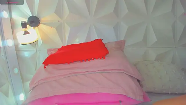 cute latinaxxx online show from June 28, 4:18 am