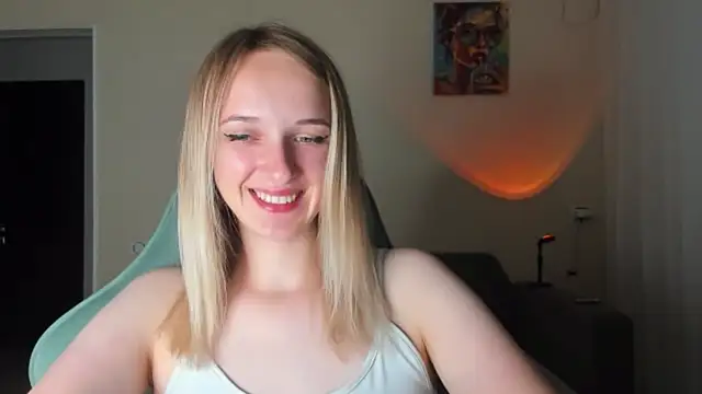 Snapshot of RouseReed chatting on July 4, 11:22 pm RouseReed online show from July 4, 11:22 pm