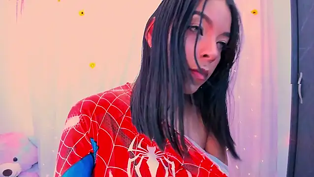 Snapshot of Hannahs_Napit chatting on February 27, 8:42 pm Hannahs Napit online show from February 27, 8:42 pm