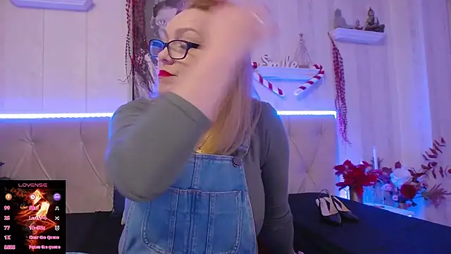 LadyJeen online show from December 18, 3:29 pm