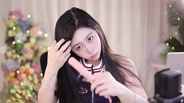 SleepArtist online show from February 19, 2:01 am