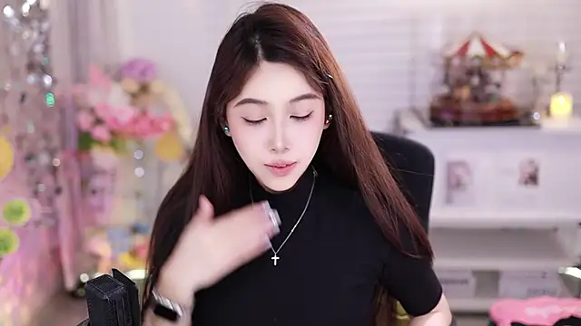 SleepArtist online show from February 13, 5:58 am