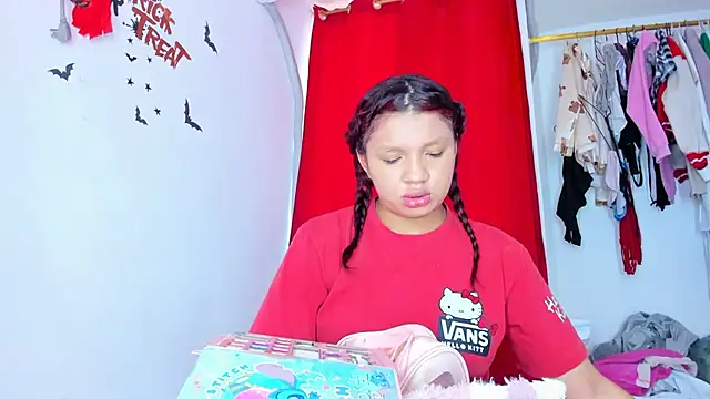 Emily Coper18 online show from October 26, 1:28 pm