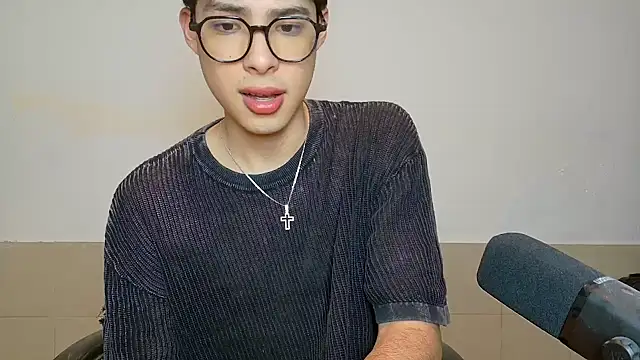 Snapshot of Jacotnk chatting on February 4, 10:47 pm Jacotnk online show from February 4, 10:47 pm