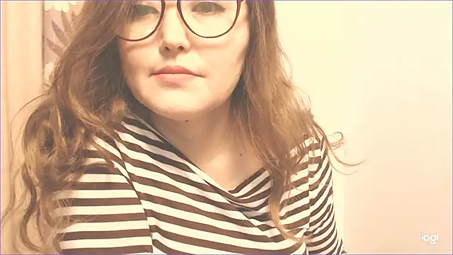 Snapshot of hrnyteacher chatting on December 27, 4:32 pm hrnyteacher online show from December 27, 4:32 pm