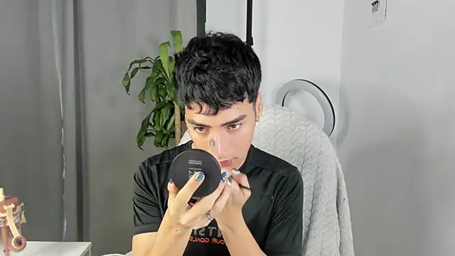 sebas rose online show from December 4, 1:42 pm