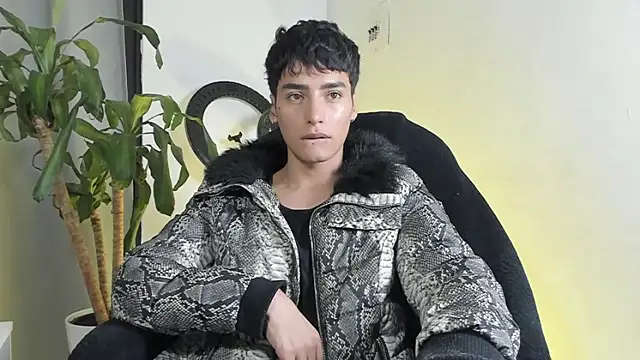 sebas rose online show from December 18, 1:17 pm