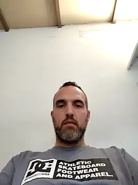 leon3875 online show from November 26, 3:35 pm