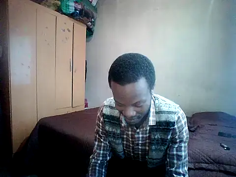 Snapshot of CedRickBakana chatting on September 18, 7:43 am CedRickBakana online show from September 18, 7:43 am
