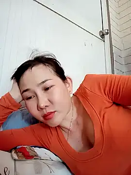 Snapshot of Ana_love2000 chatting on February 15, 8:44 am Ana love2000 online show from February 15, 8:44 am