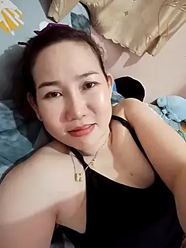 Snapshot of Ana_love2000 chatting on February 17, 10:40 am Ana love2000 online show from February 17, 10:40 am