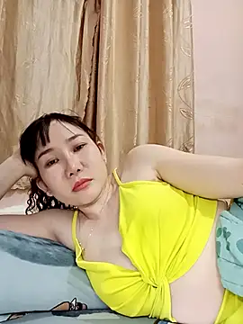 Snapshot of Ana_love2000 chatting on February 17, 1:42 pm Ana love2000 online show from February 17, 1:42 pm