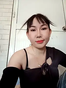 Snapshot of Ana_love2000 chatting on February 24, 2:19 am Ana love2000 online show from February 24, 2:19 am