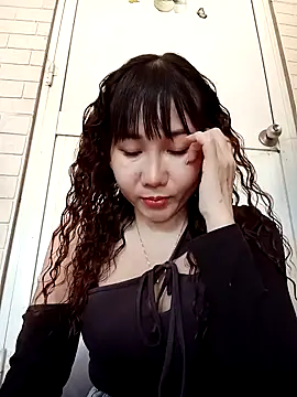 Snapshot of Ana_love2000 chatting on February 25, 2:14 am Ana love2000 online show from February 25, 2:14 am