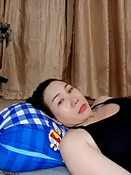 Snapshot of Ana_love2000 chatting on February 25, 5:04 pm Ana love2000 online show from February 25, 5:04 pm