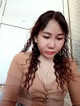 Snapshot of Ana_love2000 chatting on March 2, 2:19 am Ana love2000 online show from March 2, 2:19 am