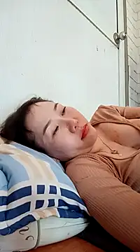 Snapshot of Ana_love2000 chatting on March 2, 8:27 am Ana love2000 online show from March 2, 8:27 am