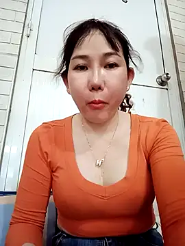 Snapshot of Ana_love2000 chatting on March 12, 9:55 am Ana love2000 online show from March 12, 9:55 am