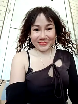 Snapshot of Ana_love2000 chatting on March 13, 9:32 am Ana love2000 online show from March 13, 9:32 am