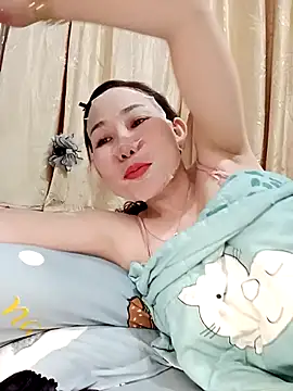 Snapshot of Ana_love2000 chatting on March 17, 1:08 pm Ana love2000 online show from March 17, 1:08 pm