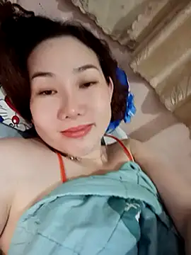 Snapshot of Ana_love2000 chatting on March 21, 3:35 pm Ana love2000 online show from March 21, 3:35 pm