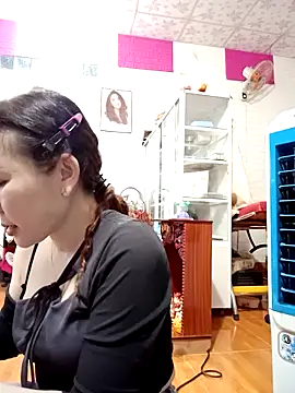 Snapshot of Ana_love2000 chatting on March 22, 11:00 am Ana love2000 online show from March 22, 11:00 am