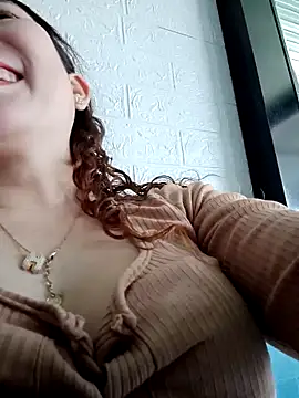 Snapshot of Ana_love2000 chatting on September 13, 3:17 am Ana love2000 online show from September 13, 3:17 am