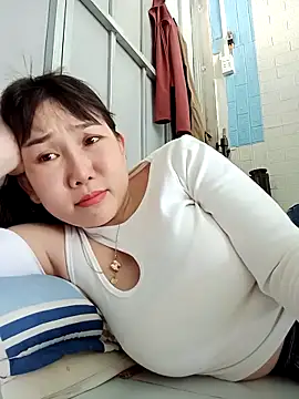 Snapshot of Ana_love2000 chatting on October 5, 3:05 am Ana love2000 online show from October 5, 3:05 am