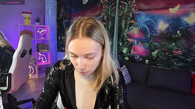 TiffanyBatson online show from February 23, 6:17 am