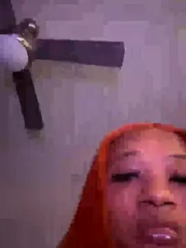 Snapshot of KiDaBrat chatting on November 12, 8:52 pm KiDaBrat online show from November 12, 8:52 pm