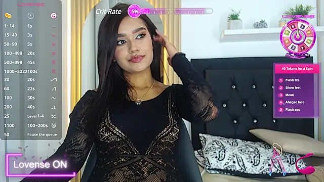 Snapshot of coraline_v chatting on March 16, 4:20 am coraline v online show from March 16, 4:20 am