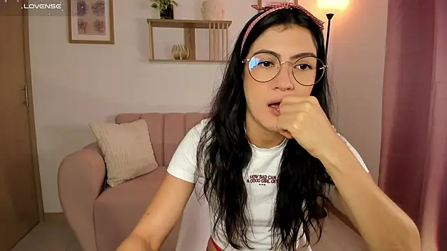 Snapshot of Lilabril chatting on June 26, 2:54 pm Lilabril online show from June 26, 2:54 pm