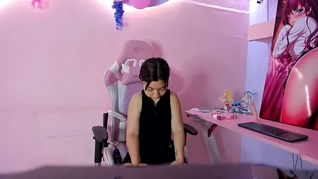 CharlotteMuller online show from March 22, 2:42 pm