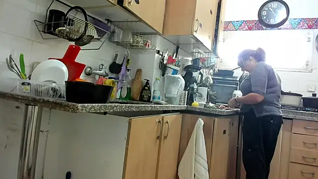 IsraeliMilf online show from November 16, 8:53 am