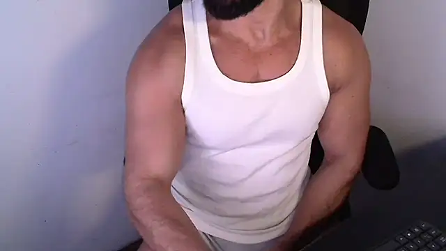 Snapshot of TopDaddy23 chatting on June 28, 12:27 am TopDaddy23 online show from June 28, 12:27 am