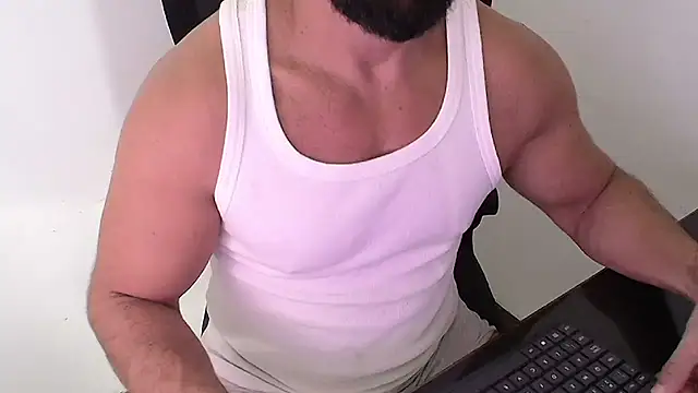 Snapshot of TopDaddy23 chatting on July 3, 5:52 pm TopDaddy23 online show from July 3, 5:52 pm