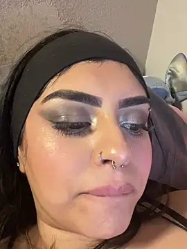 Snapshot of ThickerThanYoBitch chatting on December 12, 2:55 pm ThickerThanYoBitch online show from December 12, 2:55 pm