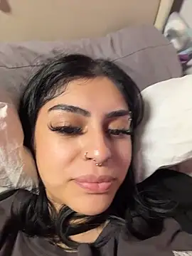 Snapshot of ThickerThanYoBitch chatting on October 14, 2:18 pm ThickerThanYoBitch online show from October 14, 2:18 pm