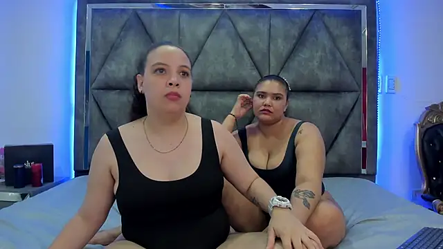 Danielaandximena online show from February 12, 8:59 am