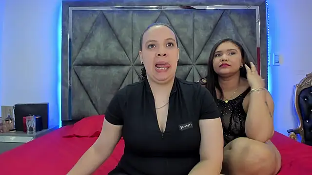 Danielaandximena online show from March 1, 2:26 am