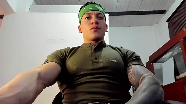 Snapshot of aquiles_51 chatting on September 26, 8:24 pm aquiles 51 online show from September 26, 8:24 pm